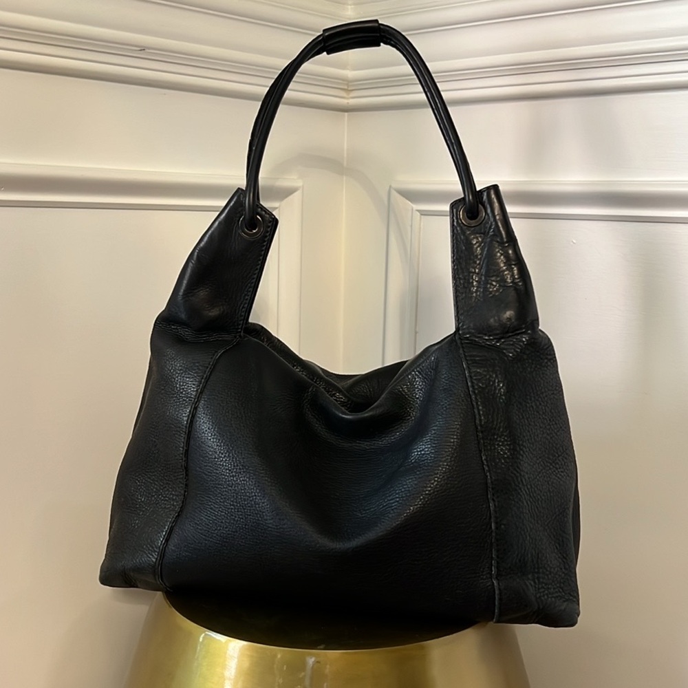 Gucci Vintage Elegant Black Soft Leather Slouch Bag, great used condition